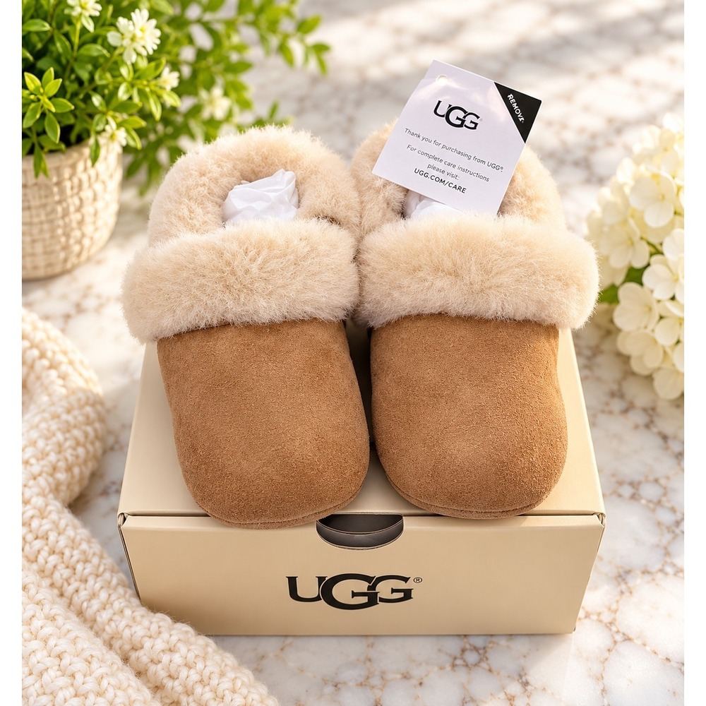 UGG I Solvi Baby Booties Chestnut Shearling Size 2/3 6-12M Cozy Cottagecore